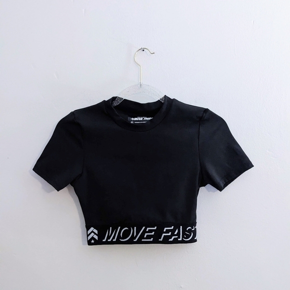 Pam & Gela Move Fast Black Crop Top Activewear Size Small - Picture 1 of 4